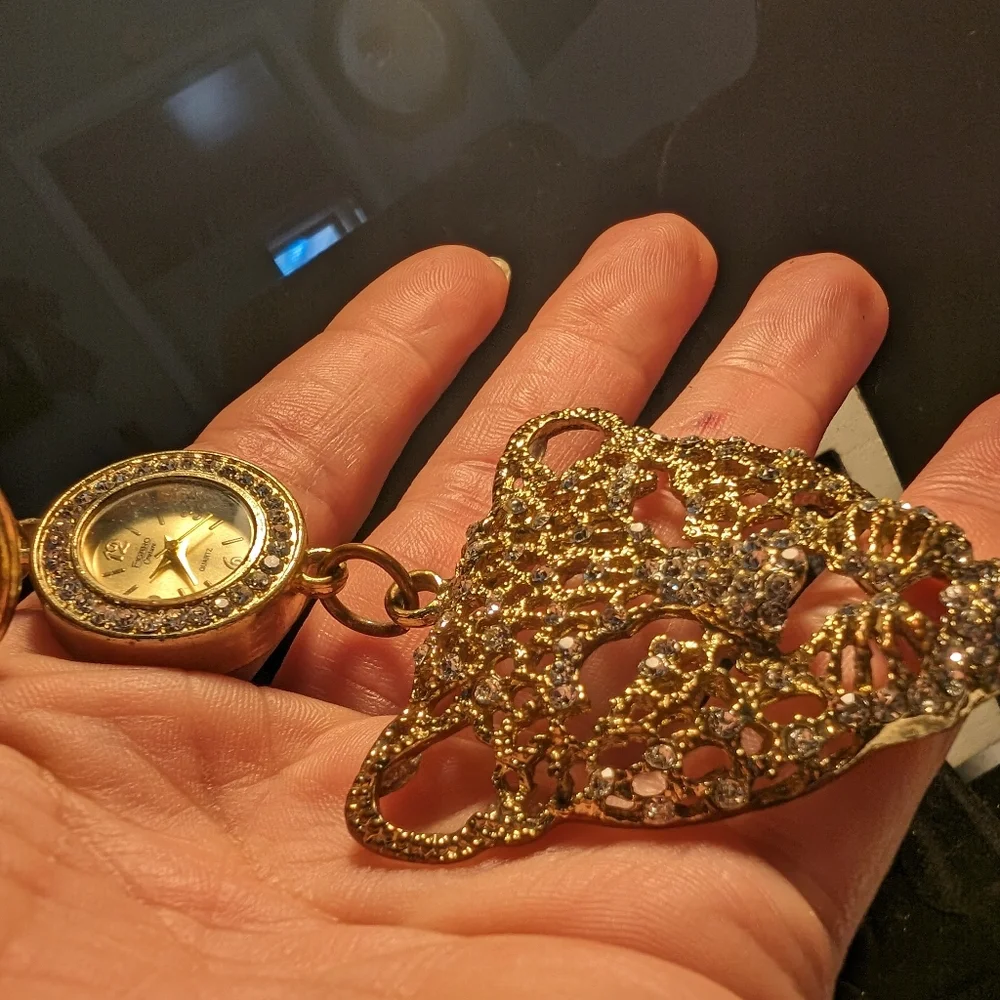 Ficarro Couture CZ encrusted goldtone Cheetah purse/keychain watch‎